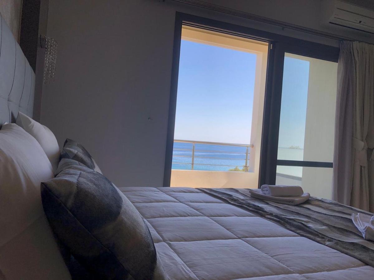 Peristeres Appartments Rodhákinon Luaran gambar