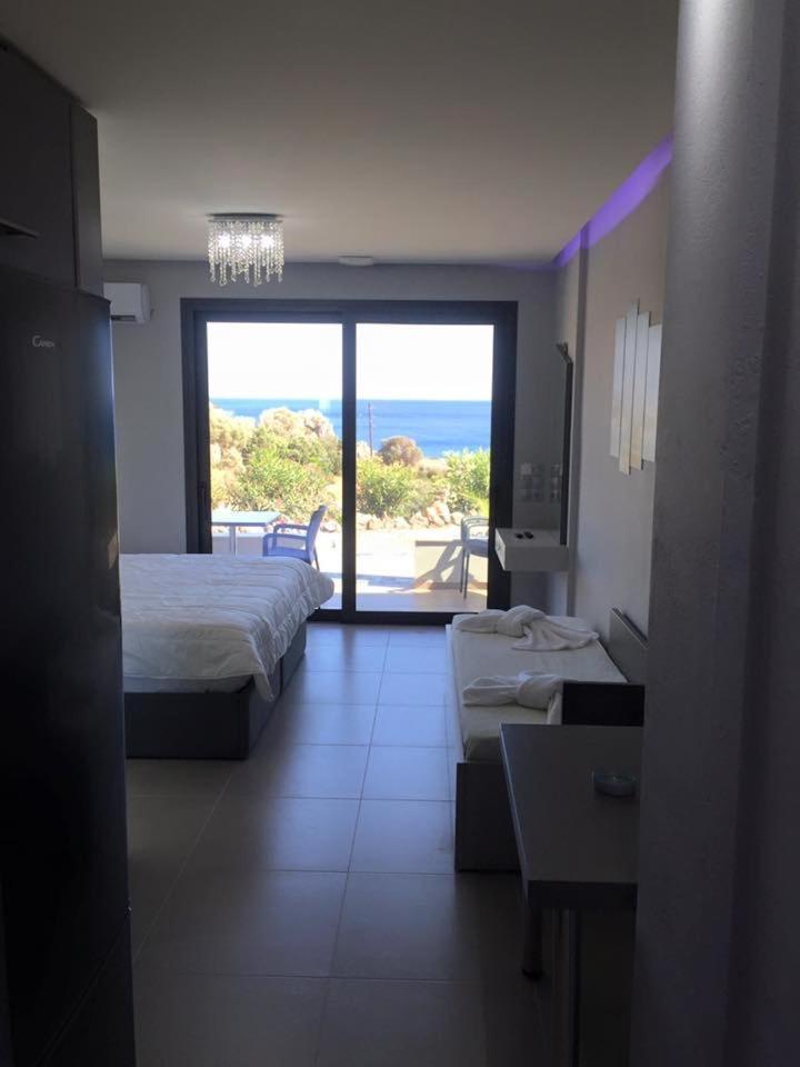 Peristeres Appartments Rodhákinon Luaran gambar