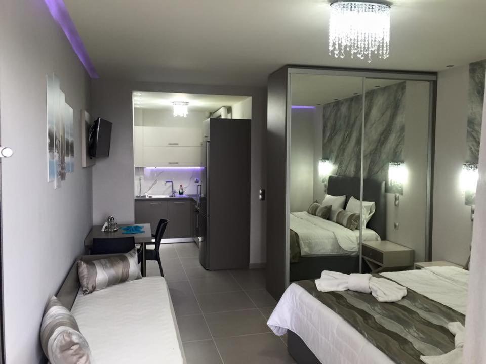 Peristeres Appartments Rodhákinon Luaran gambar